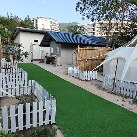 Bambus Restaurant, Bar & Hostel